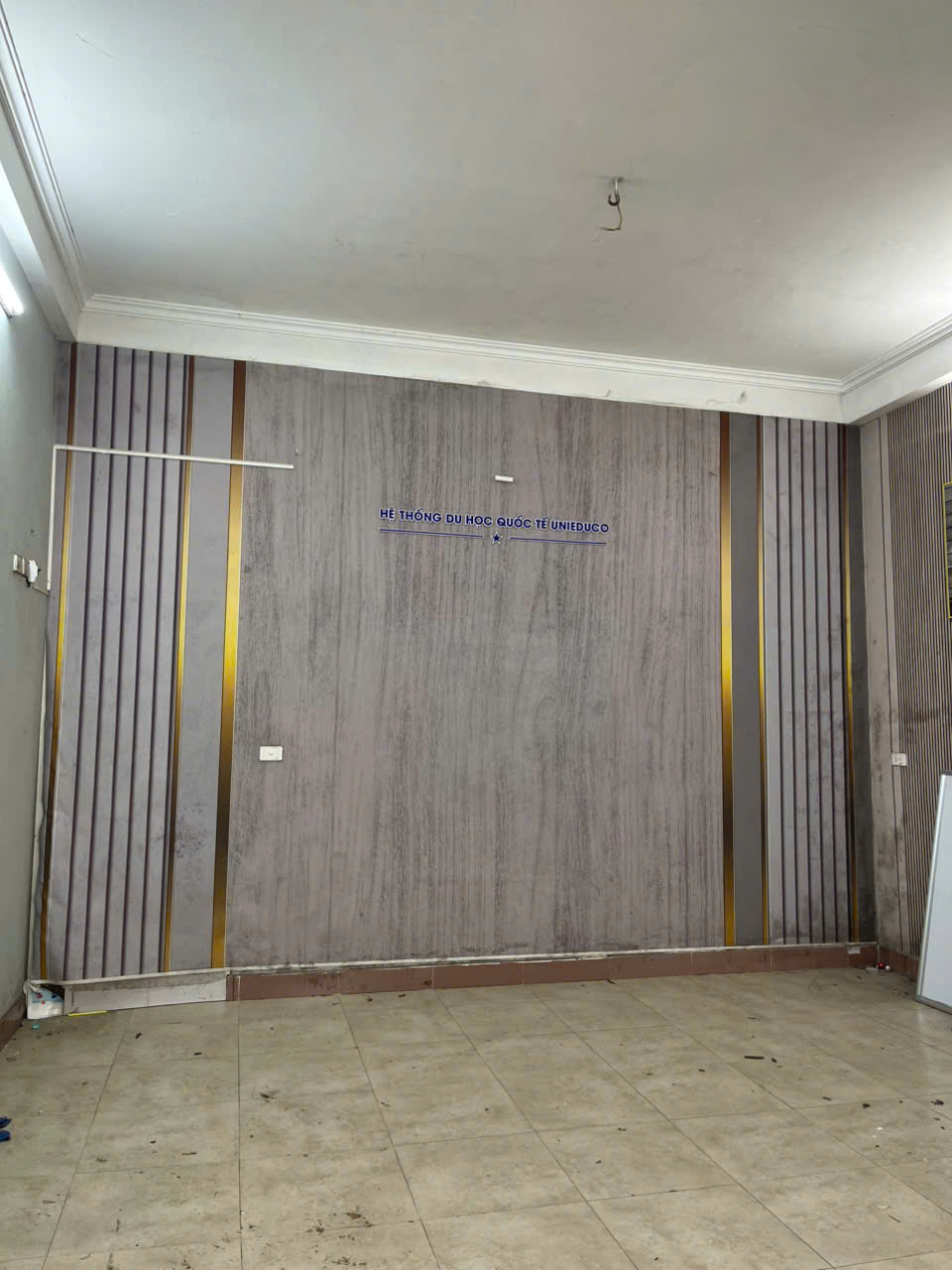 Cho thuê nhà Phố Nguyễn Cảnh Dị, 5 tầng x 55m2, 6 ngủ làm VP C.ty, KD online 17 Triệu - Ảnh 1